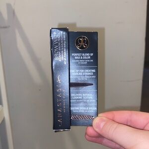 Anastasia Brow Wiz Box in Black and Gold Packaging